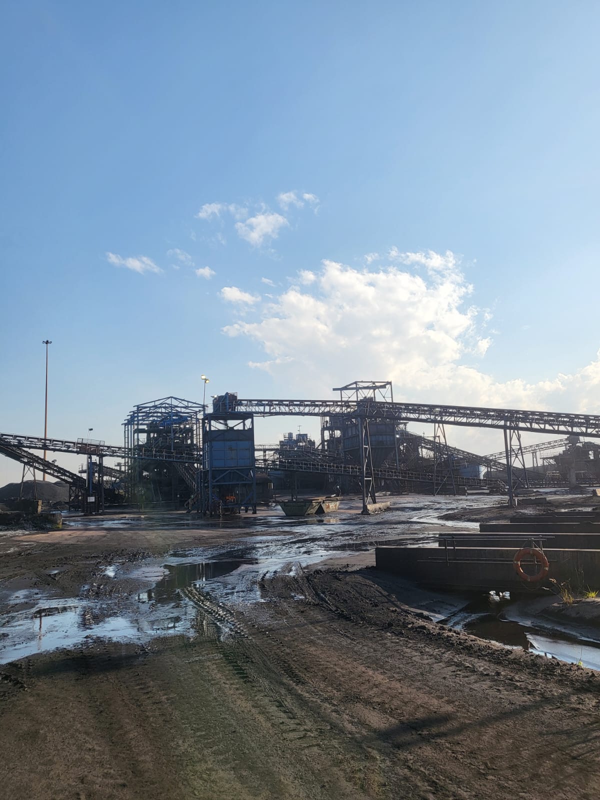 Processing plant structures and conveyors — the source of SCADA instrument data
